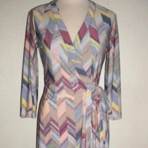 BCBG MAX AZRIA MS SIZE SMALL MULTI-COLOR "ADELE" 3/4 SLEEVE FASHION WRAP DRESS